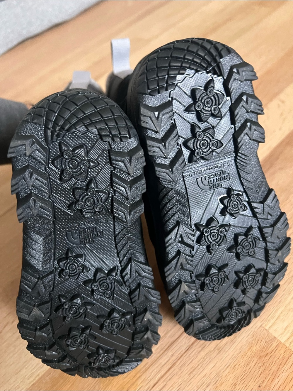 Never Worn! The North Face Black Winter Boot with Gray Fur Lining - Picture 6 of 6